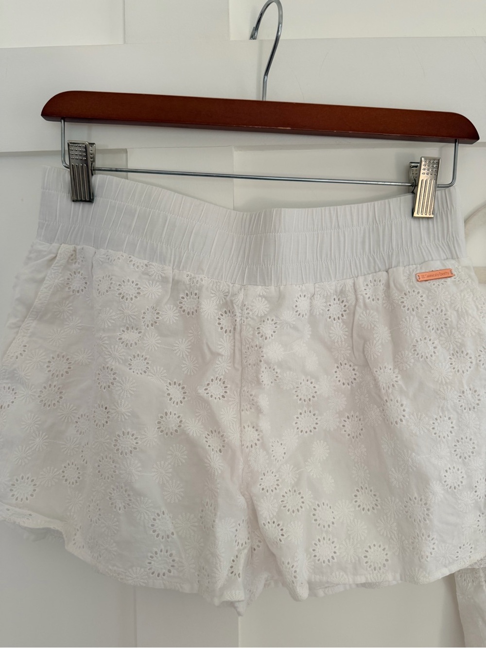 Sweaty Betty White Eyelet Tank & Shorts Set - Picture 3 of 7